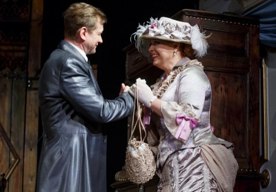 Бабродвиж в Иркутске: интеллектуальная игра «За семью морями», мастер-класс «Сибирский сувенир» и спектакль «Формула Гайдая»