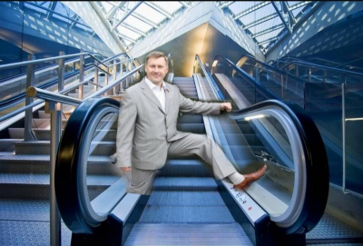 Инсайд. Как Анатолий Локоть и эскалатор на станции метро «Спортивная» повздорили